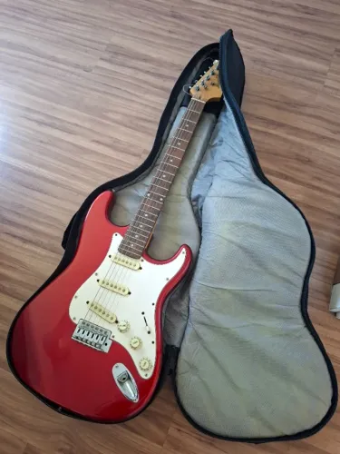 Guitarra tagima strato e cubo oneal OCG100
