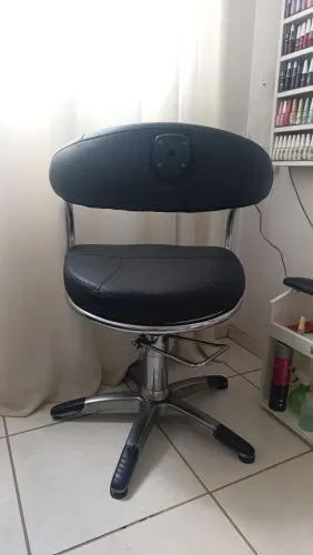 Vende - se cadeira hidráulica