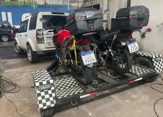 Carretinha asa delta para carro ou até 3 motos