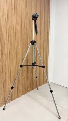 Tripé fotográfico Ultraleve, regulável até 1,50m