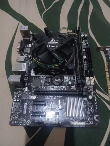 Kit placa mae 8gb gt210 1gb