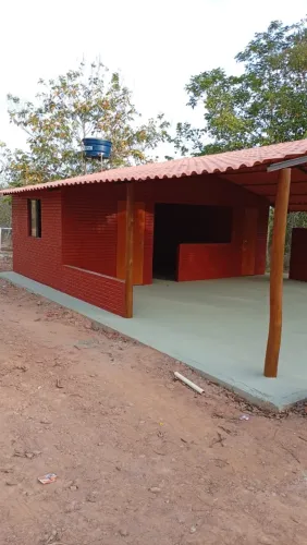 Chácara de 20mil mt com 50mil de entrada com rancho e córrego no fundo