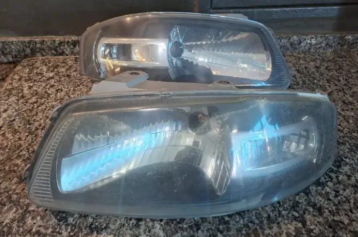 Par de farol Gol G4 máscara preta