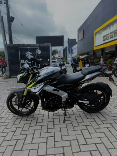 Bajaj Dominar NS400Z 0km | 40 cv, 4 modos + taxa 0% ou documentação grátis só em setembro