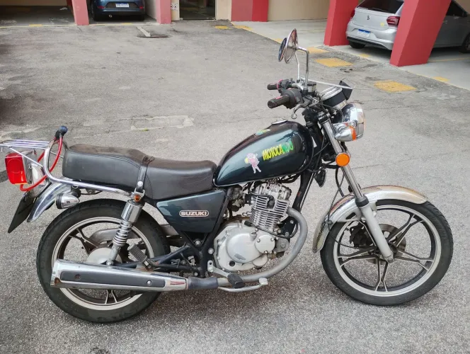 Moto Suzuki Intruder 125 ano 2008 cor Verde <br>Documento OK