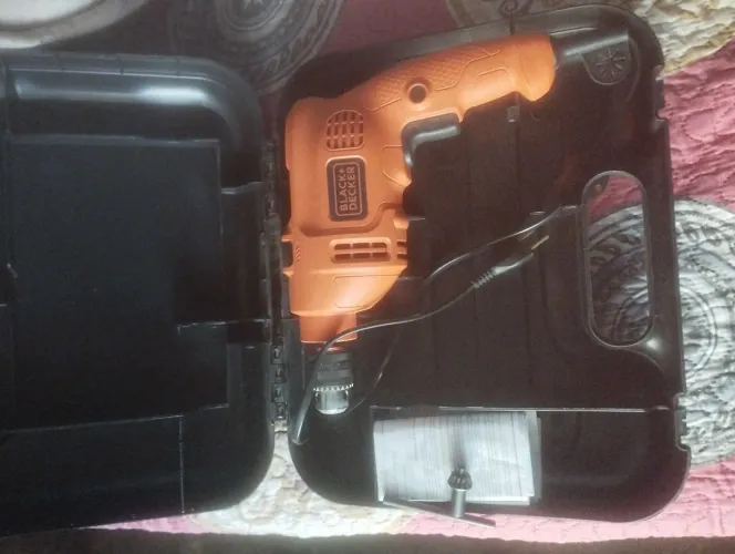 Furadeira black + Decker 