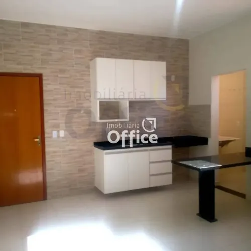 Apartamento com 2 dormitórios para alugar, 50 m² por R$ 1.600,00/mês - Maracananzinho - An
