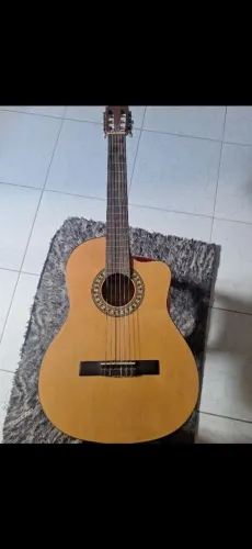 Oportunidade Violão no precinho!!! Cuida