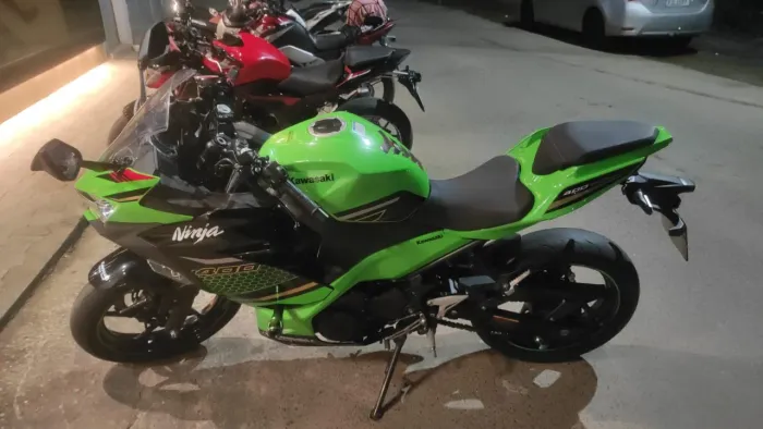 Kawasaki ninja 400 krt Moto linda e conservada, raridade ler