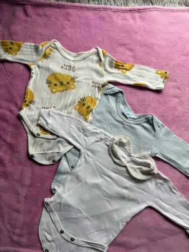 Bodies de Bebê (RN e P) Seminovos - R$ 6 cada