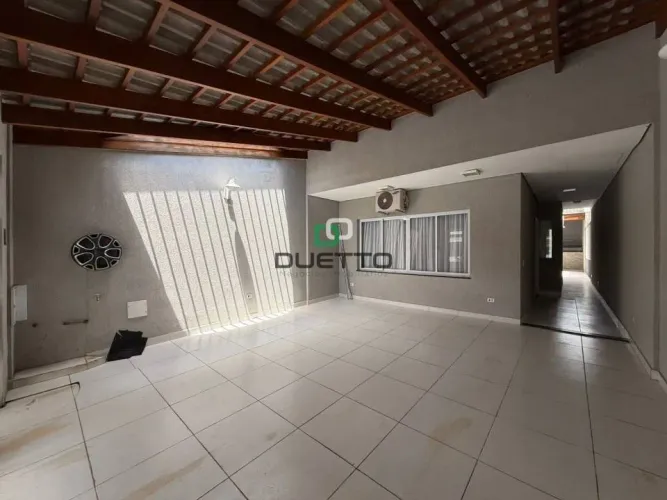 Locação - Casa - Jardim Esplanada - Americana - SP