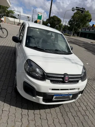 Fiat Uno Attractive 1.0 EVO Fire Flex 8V 5P 2020