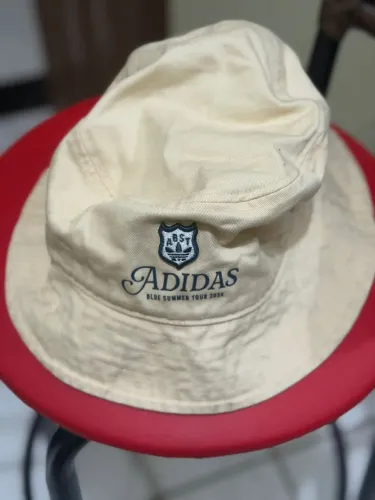 Vendo Chapéu (Bucket) Adidas. Original 