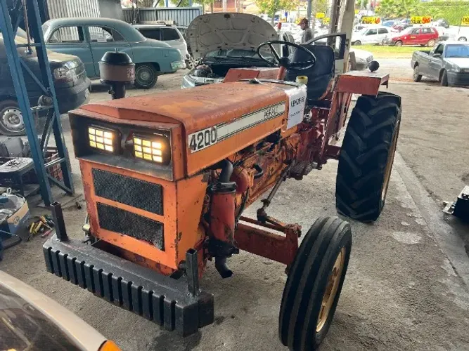 Trator Agrale 4.200