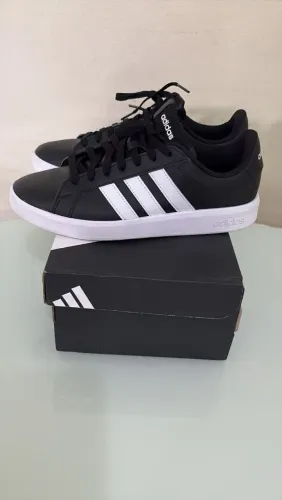 Tênis feminino Adidas 