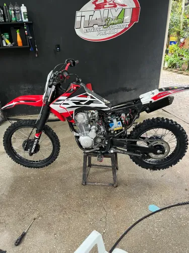 Honda crf 230