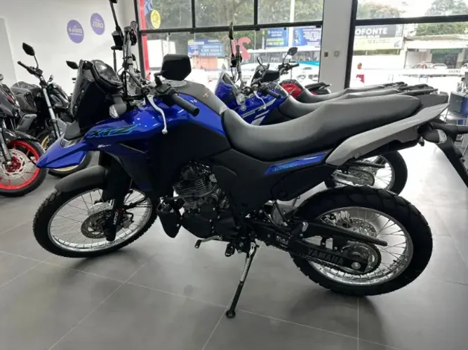 YAMAHA LANDER CONNECTED 250cc 0KM - BRINDE INCLUSO