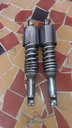 Suspensão traseira suzuki intruder 125