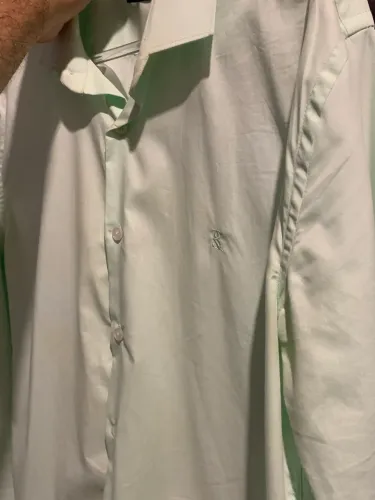 ROUPAS EM BOAS CONDIÇÕES (DESAPEGOS)