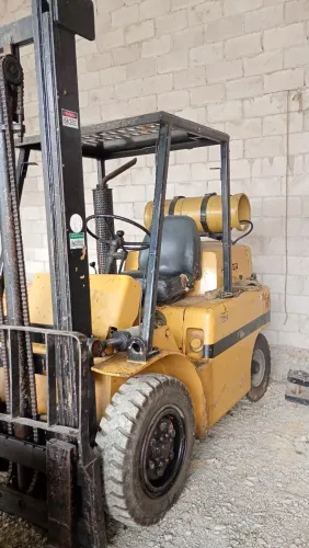 Empilhadeira Huster 2,5 ton