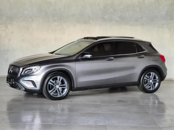 Mercedes-Benz GLA 200 Adv. 1.6/1.6 TB 16V Flex Aut. 2015