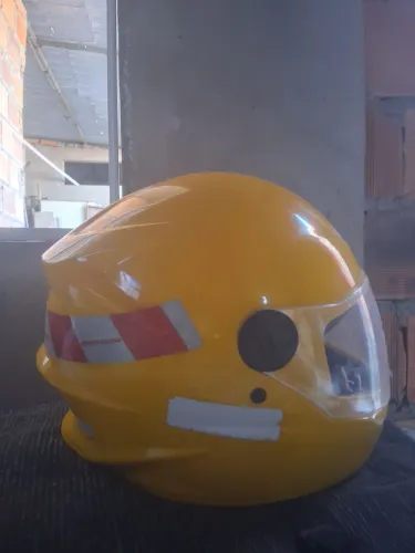 Capacete
