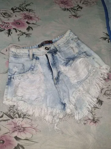 Shorts no precinho