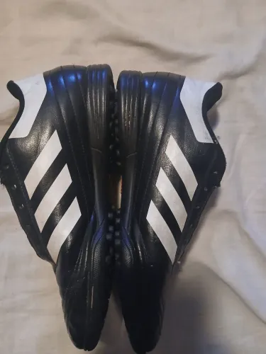 Chuteira adidas semi nova