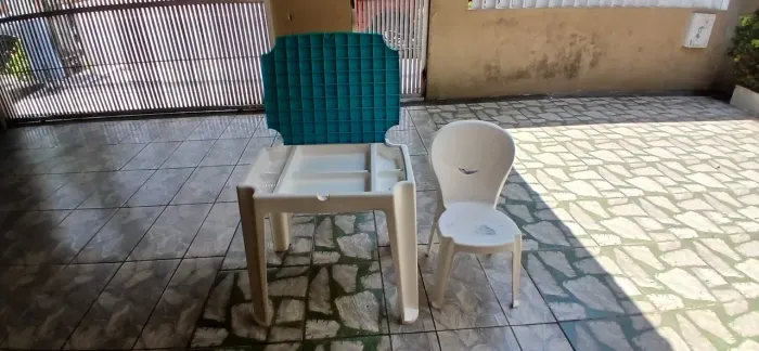 Mesa infantil para estudo