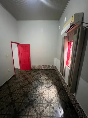 Alugo apartamento no Universitário 