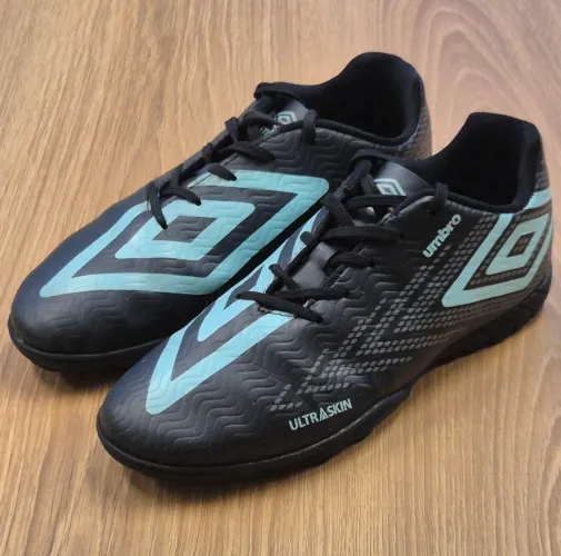 Chuteira Umbro Society 41