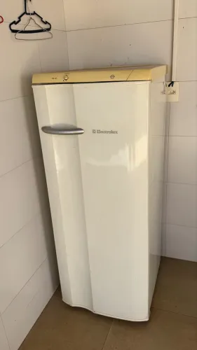 Geladeira Electrolux 220