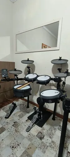 Vendo Bateria Eletrônica