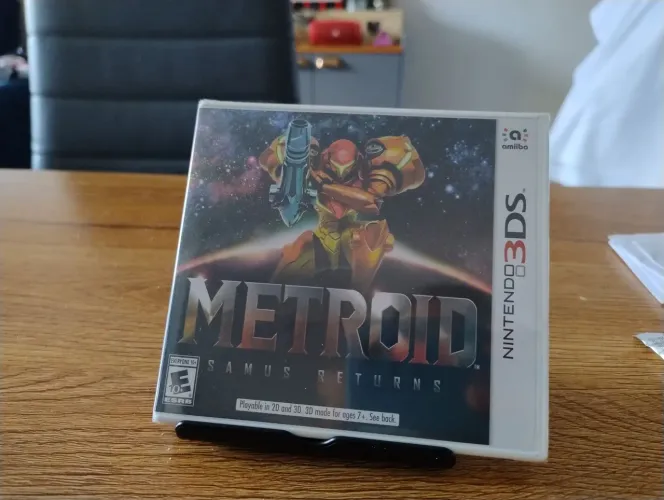 METROID SAMUS RETURNS