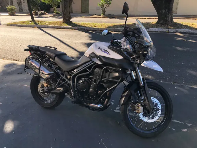 Triumph Tiger 800 XC 13/13 muito nova