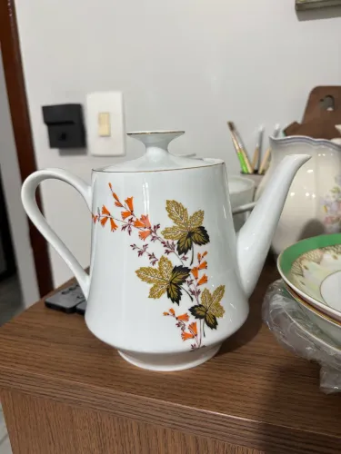 Bule de porcelana