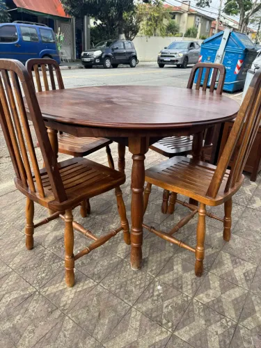 Mesa de imbuia