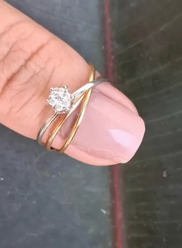 Anel de pedra Diamante Natural em ouro 18K