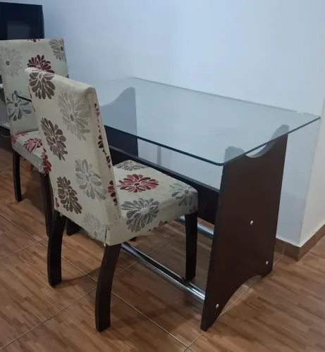 Mesa com 4 cadeiras