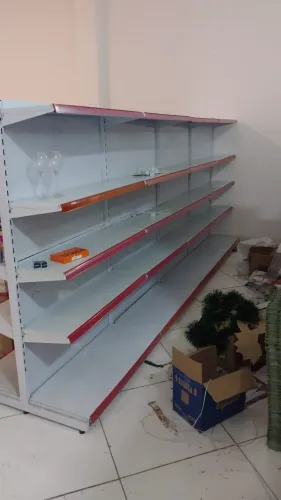 Prateleira de centros nova com 1.70 de altura