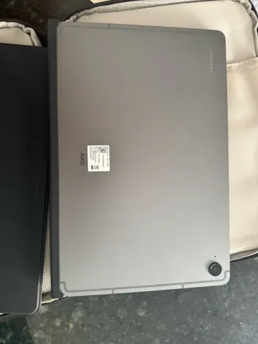 VENDO TABLET SAMSUNG S9 FE EM ESTADO DE NOVO