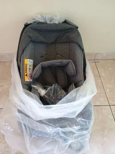 Bebê conforto novo da loja nunca usado