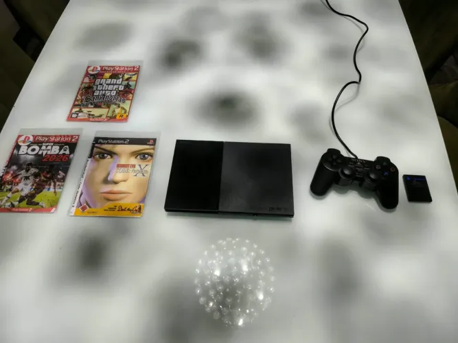 Playstation 2 Slim com 3 jogos + 2 controles +memory card