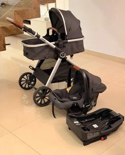 Carrinho de bebê completo