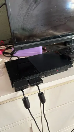 Ps2 2 controles com todos os cabos com três jogos