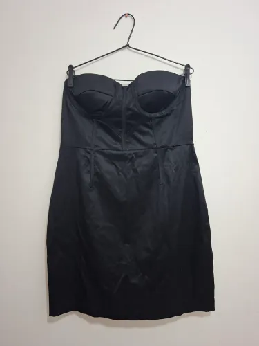 Vestido de festa curto preto cetim Yessica tomara que caia tamanho 46