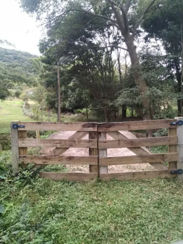 Sitio em Imaruí com casa