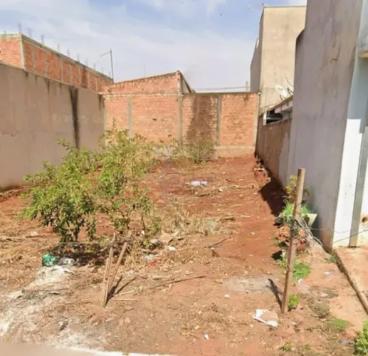 Terreno de 200m² com espaço amplo á venda - Barrinha