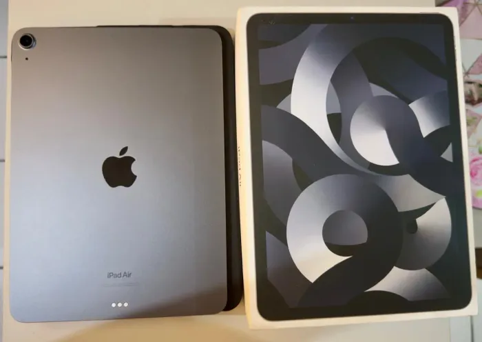 iPad Air M1 64GB - IMPECÁVEL - R$ 2.999