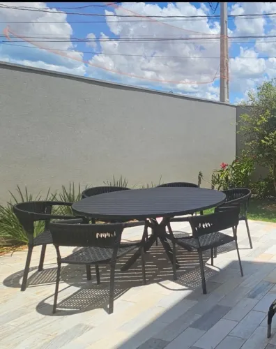 Mesa em alumínio preta - 1,60m